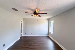5244 New Castleton Ln, Fort Worth, TX 76135 - Photo 11