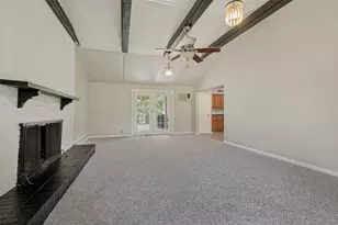 3221 Ridgeview Cir, Irving, TX 75062 - Photo 5