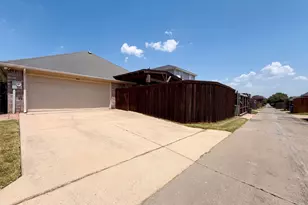 1688 Yellowstone Ave, Lewisville, TX 75077 - Photo 27