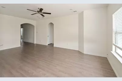 117 Willowbend Loop, Mabank, TX 75147 - Photo 5