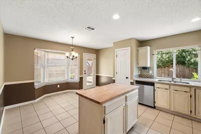 4209 Worth Forest Drive, Arlington, TX 76016 - Photo 13