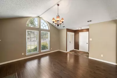 4209 Worth Forest Drive, Arlington, TX 76016 - Photo 5