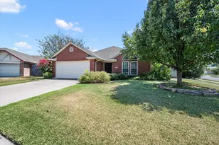 4209 Worth Forest Dr, Arlington, TX 76016 - Photo 1