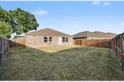 1700 Gayla Creek Drive, Little Elm, TX 75068 - Photo 17