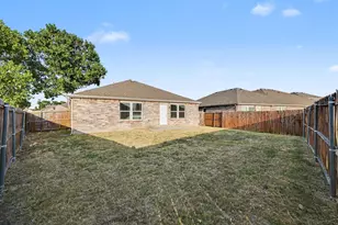 1700 Gayla Creek Dr, Little Elm, TX 75068 - Photo 17
