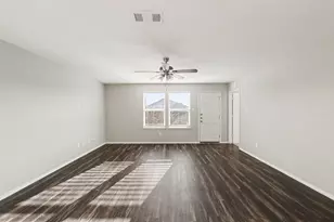 1700 Gayla Creek Dr, Little Elm, TX 75068 - Photo 5