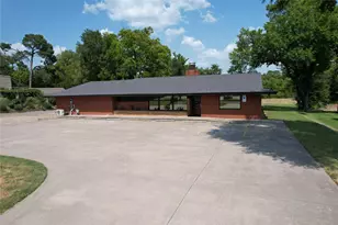 614 Oak Ave, Sulphur Springs, TX 75482 - Photo 1