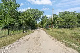 1647 Co Rd 1004, Glen Rose, TX 76690 - Photo 3