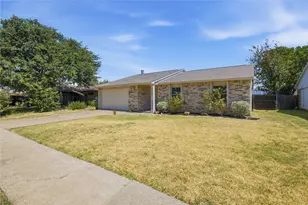 5661 Pearce St, The Colony, TX 75056 - Photo 3