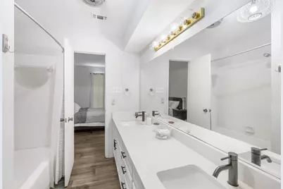 2114 Valleywood Drive, Arlington, TX 76013 - Photo 11
