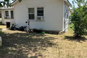 744 Chilton St, Marlin, TX 76661 - Photo 25