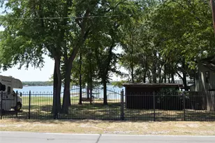 1411 E Lake Dr, Weatherford, TX 76087 - Photo 11