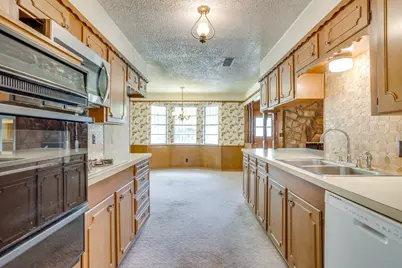 14 Arthur Drive, Edgecliff Village, TX 76134 - Photo 9
