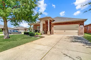 2201 Kaitlyn Dr, Weatherford, TX 76087 - Photo 3