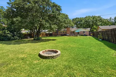 5709 Starlight Drive, Haltom City, TX 76117 - Photo 25