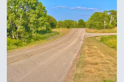 8033 Retreat Boulevard, Cleburne, TX 76033 - Photo 11