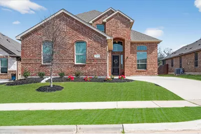 7815 Kettle Creek Drive, Arlington, TX 76001 - Photo 1
