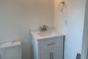 517 Hawthorne St, Irving, TX 75061 - Photo 5