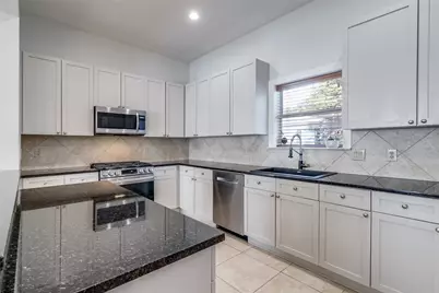 4830 Cedar Springs Road #11, Dallas, TX 75219 - Photo 3