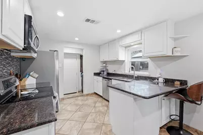1104 Monterrey Street, Bedford, TX 76022 - Photo 17