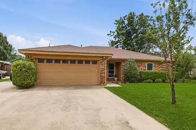 1104 Monterrey Street, Bedford, TX 76022 - Photo 3