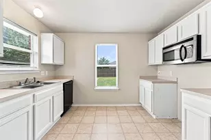 4300 Larry Don Ln, Waco, TX 76708 - Photo 9