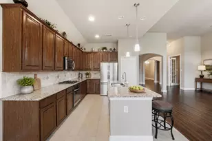 1408 Mesa Crest Dr, Fort Worth, TX 76052 - Photo 3