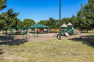 1408 Mesa Crest Dr, Fort Worth, TX 76052 - Photo 31