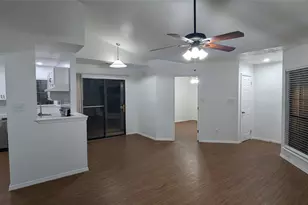 415 Liberty Pl, Grand Prairie, TX 75052 - Photo 5