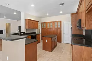 43192 Fringewood Dr, Whitney, TX 76692 - Photo 7