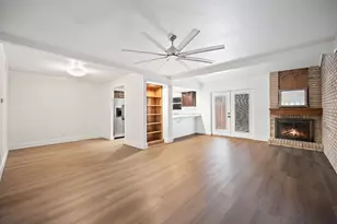 2706 Creekwood Ct, Carrollton, TX 75006 - Photo 7