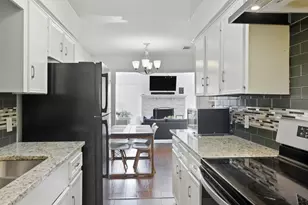2509 W Oakdale Rd, Irving, TX 75060 - Photo 5