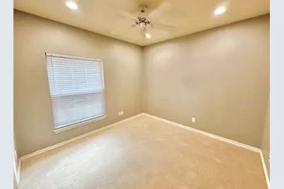 631 Texas Street, Denton, TX 76209 - Photo 9