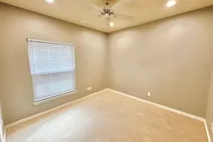 631 Texas St, Denton, TX 76209 - Photo 9