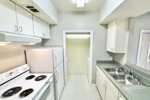 631 Texas St, Denton, TX 76209 - Photo 5