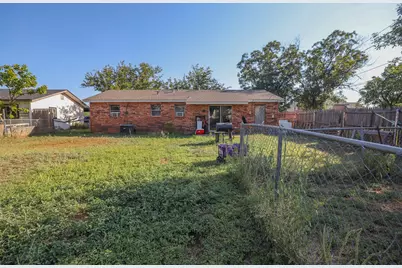 4250 Sherwood Drive, Abilene, TX 79606 - Photo 9