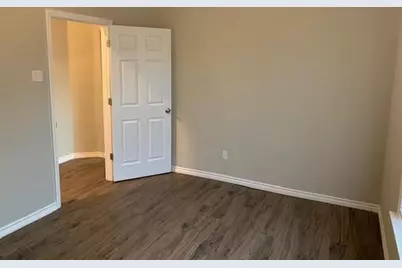 821-823 W Day Street #823, Denison, TX 75020 - Photo 7