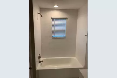 821-823 W Day Street #823, Denison, TX 75020 - Photo 9