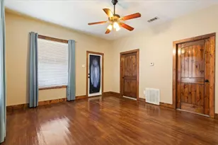 9142 5th St, Crawford, TX 76638 - Photo 5