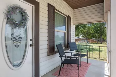 9142 5th Street, Crawford, TX 76638 - Photo 3