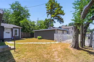 307 N Robinson St, Cleburne, TX 76031 - Photo 19