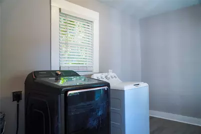 307 N Robinson Street, Cleburne, TX 76031 - Photo 19