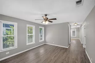 307 N Robinson St, Cleburne, TX 76031 - Photo 3
