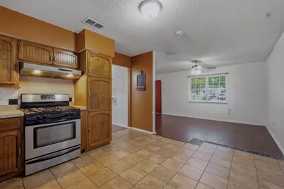 4577 Bonanza Lane, Dallas, TX 75211 - Photo 5