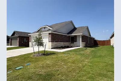2260 Neyland Drive, Ennis, TX 75119 - Photo 11