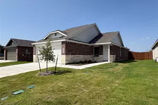 2260 Neyland Dr, Ennis, TX 75119 - Photo 11