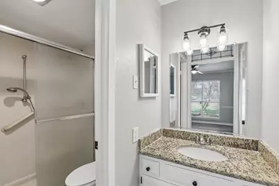 2712 Meadowstone Court, Carrollton, TX 75006 - Photo 17