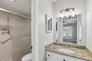 2712 Meadowstone Ct, Carrollton, TX 75006 - Photo 17