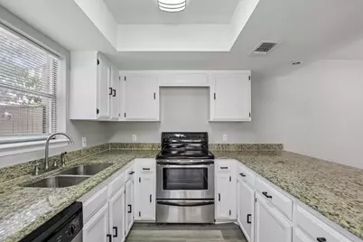 2712 Meadowstone Court, Carrollton, TX 75006 - Photo 11