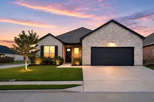 305 Chase Creek Dr, Lavon, TX 75166 - Photo 1